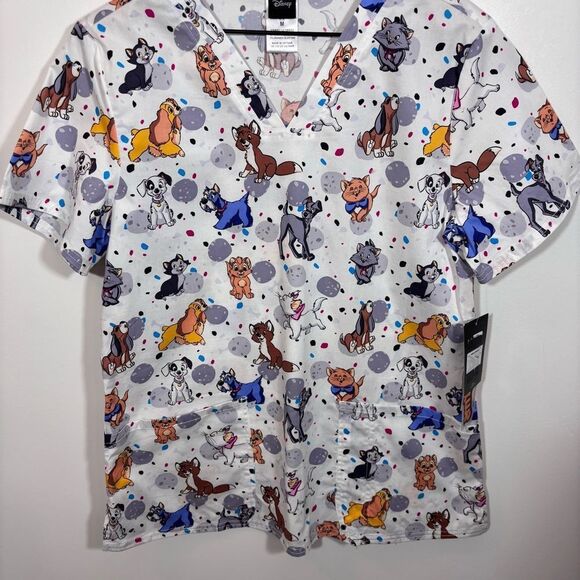 Disney Tooniforms Lady and the Tramp/Aristocats Neck Scrub Top NEW Medium - Picture 8 of 16